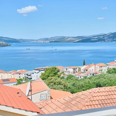 Meri 2 In Okrug Gornji By Interhome *