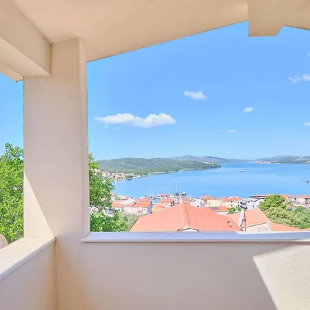 Meri 2 In Okrug Gornji By Interhome Apartman *
